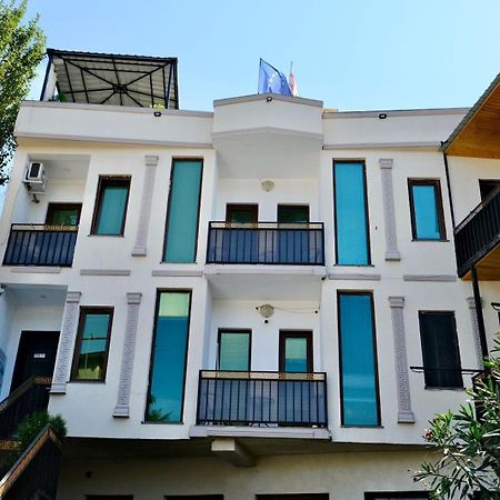 Aisi Kutaisi Hotel Buitenkant foto