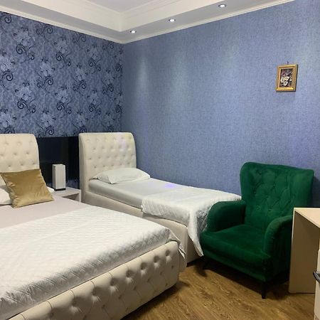 Aisi Kutaisi Hotel Buitenkant foto