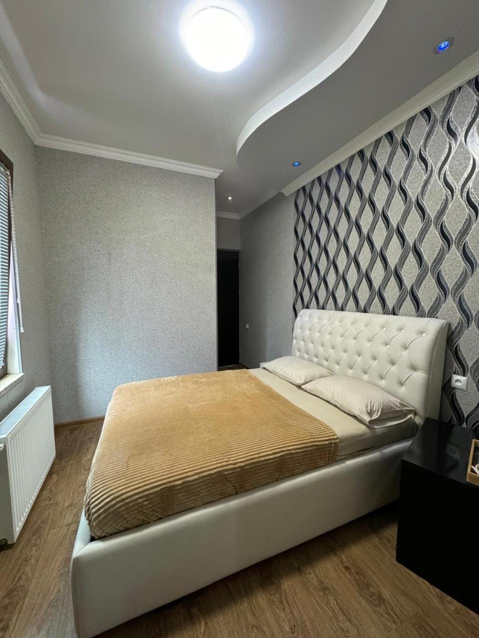 Aisi Kutaisi Hotel Buitenkant foto