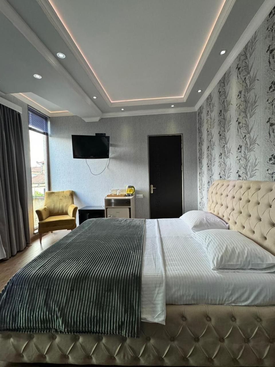 Aisi Kutaisi Hotel Buitenkant foto